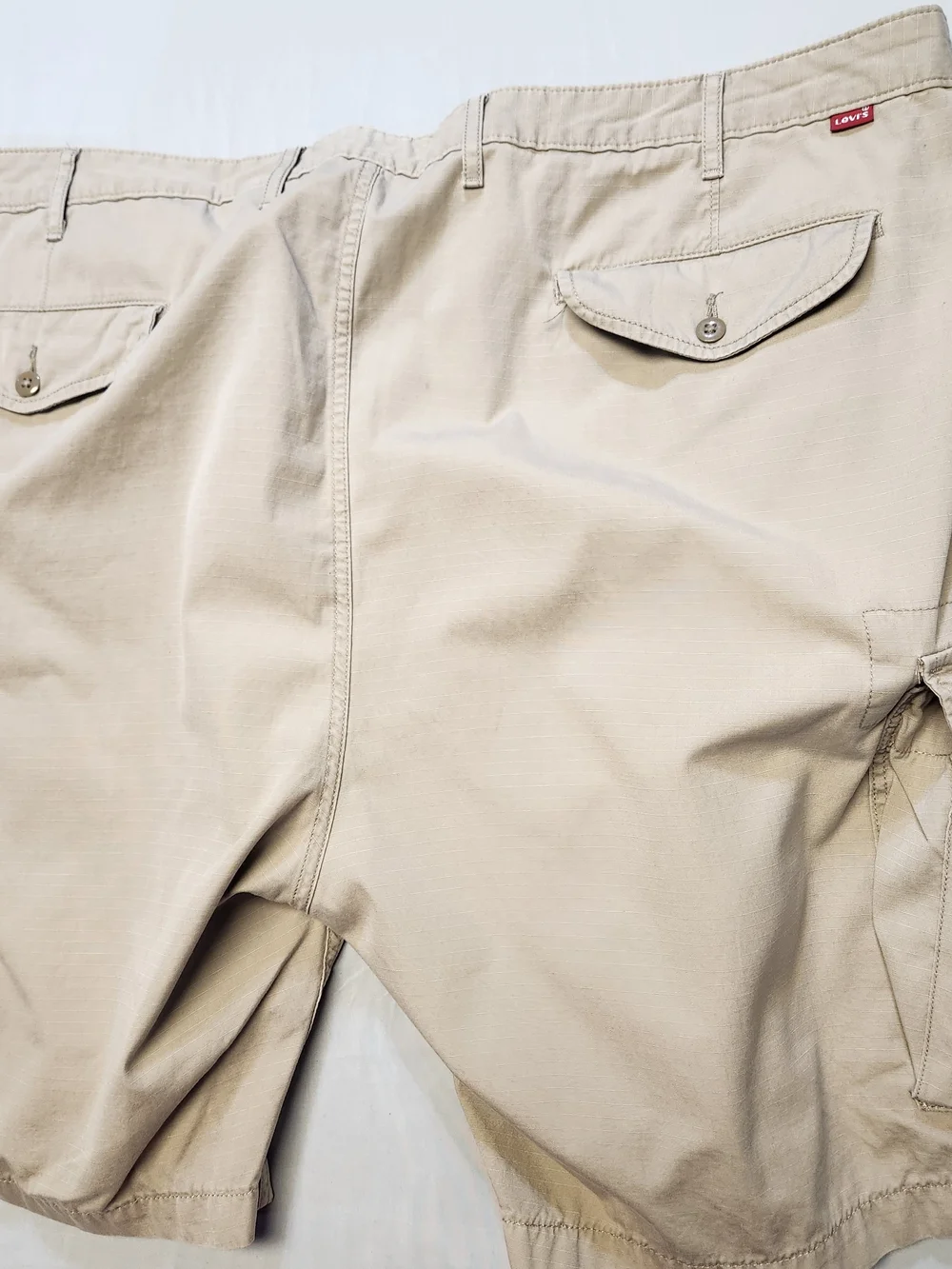 Levi's Cargo Shorts Size 48 Beige Tan Khaki 100% Cotton Hiking Outdoor Gorpcore